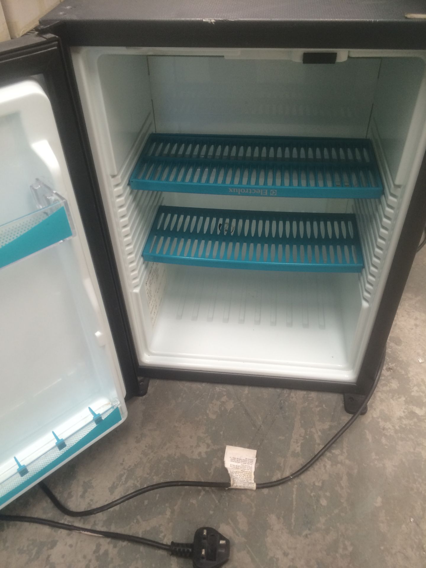 10 hotel room fridges