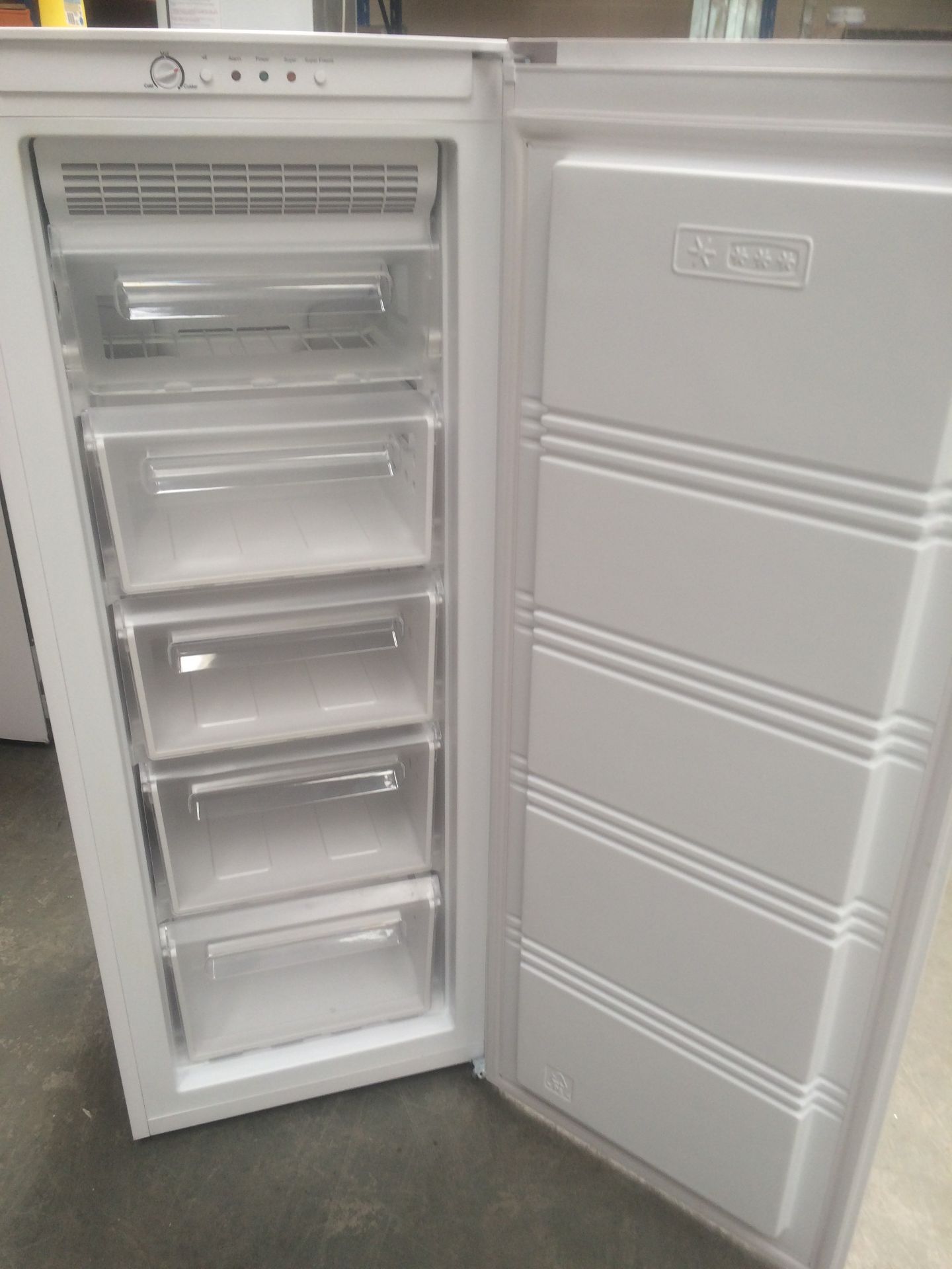 Fridgemaster freezer working 5 compartments 550mmX550mmX1440mm high - Image 2 of 3