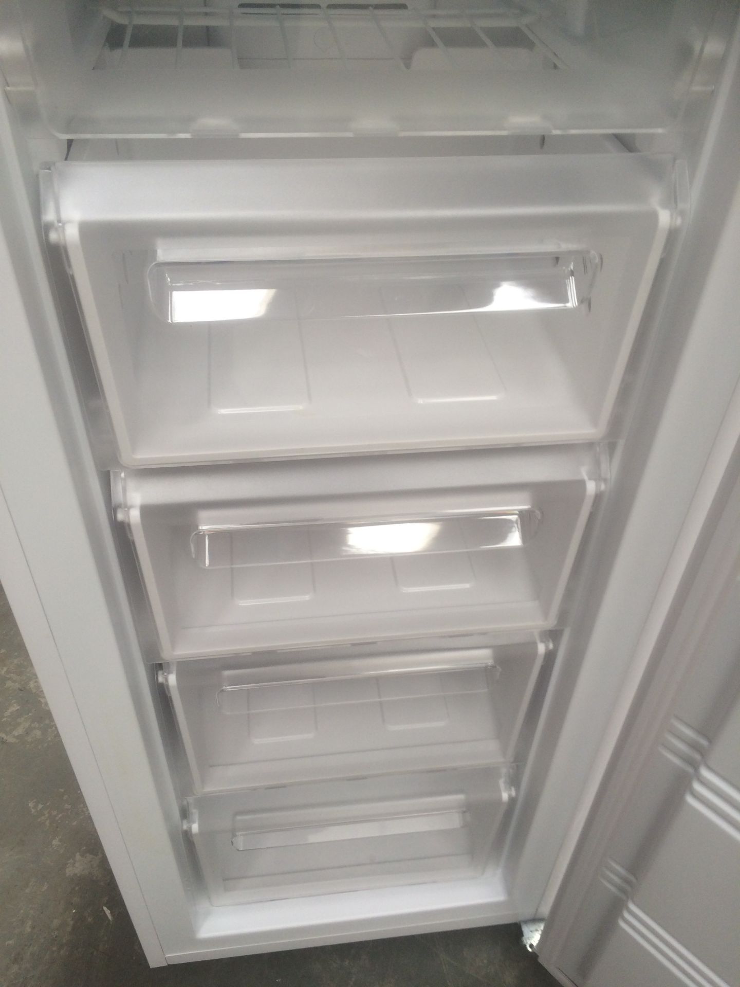 Fridgemaster freezer working 5 compartments 550mmX550mmX1440mm high - Image 3 of 3
