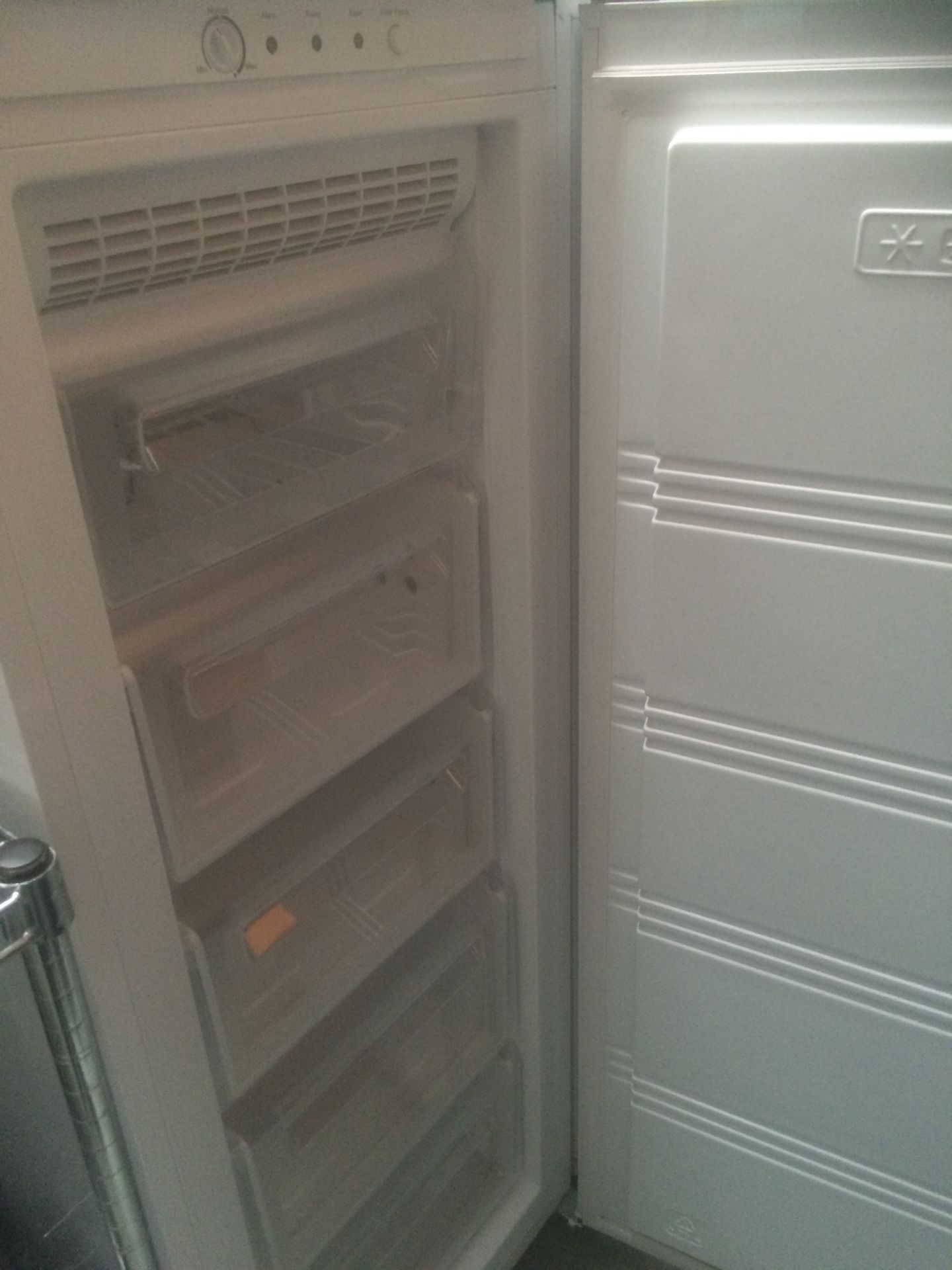 Fridgemaster 5 compartment Freezer - Image 2 of 2