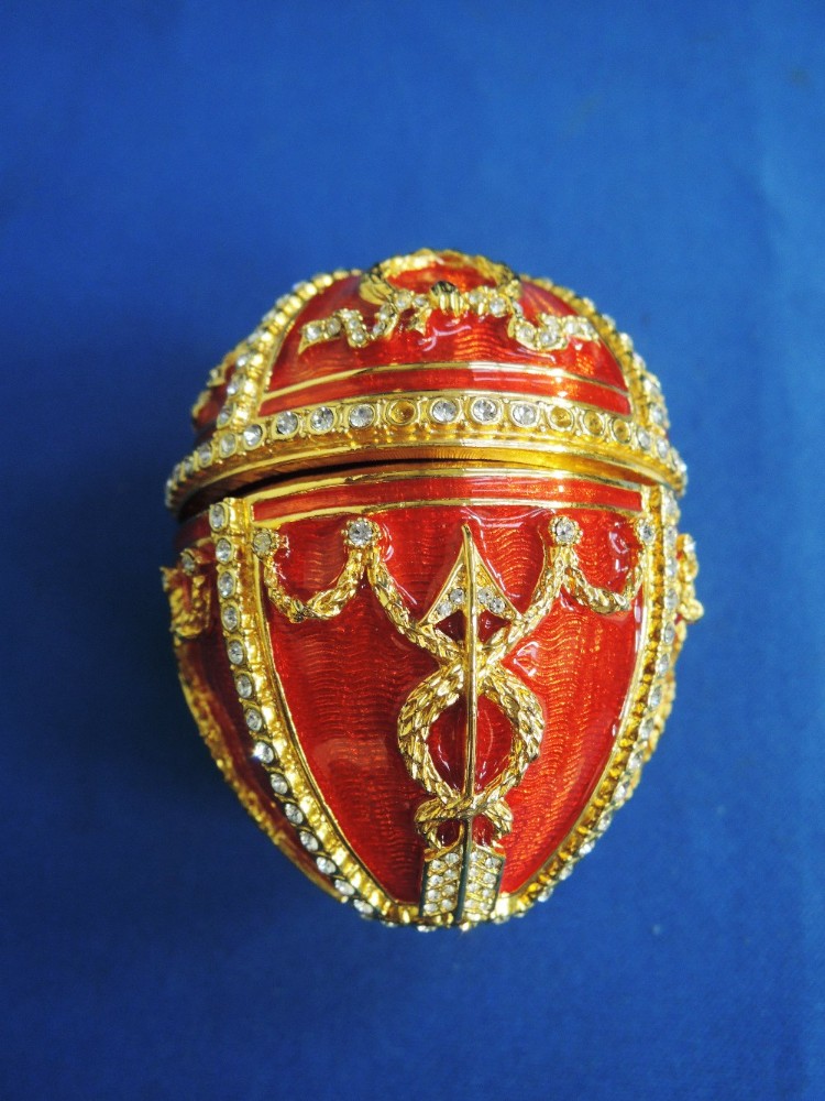 A modern Faberge collection, Rosebud egg in fitted case, with certificate