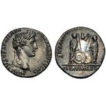 Augustus (27 BC - AD 14), Denarius, Lugdunum, 2 BC - AD 4; AR (g 3,72; mm 18; h 8); CAESAR