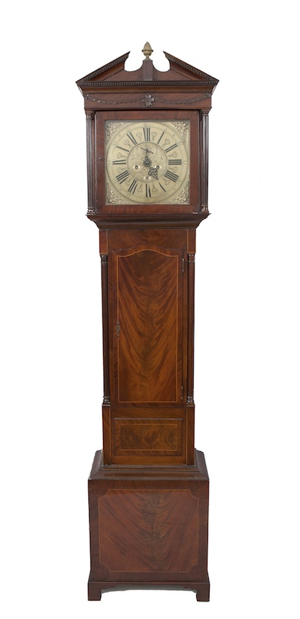 AN IRISH GEORGE III MAHOGANY LONGCASE CL