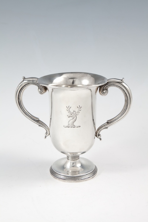 A VICTORIAN TWIN HANDLED SILVER CUP, Lon