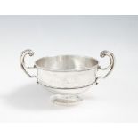 A LARGE SILVER PRESENTATION TROPHY CUP,