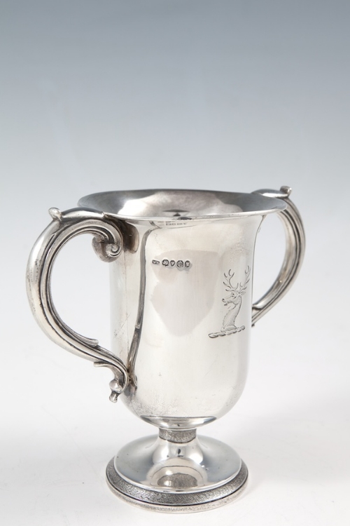 A VICTORIAN TWIN HANDLED SILVER CUP, Lon - Image 2 of 3