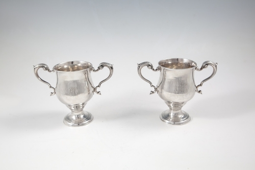 A PAIR OF IRISH GEORGE III SILVER LOVING