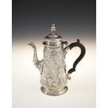 ***PLEASE NOTE: Estimate should read €600 - 800***A GEORGE III SILVER COFFEE POT, London marks, of