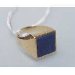 A 9ct gold gentleman's signet ring set with a lapis lazuli plaque (not engraved).