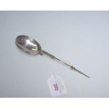 A silver spoon, London 1934. 1.5 troy ounces