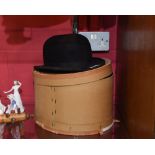 An Ever-So-Light gentleman's bowler hat and cylindrical hat box (2)