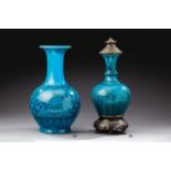 THEODORE DECK (1823 - 1891) Vase en céramique émaillée bleu turquoise à décor de motif floraux et