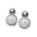 Pendientes con perlas mabe y circonitas en montura de oro blanco 18KSalida (Starting price): €400