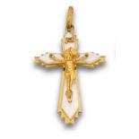 Crucifijo pp s XX en metal dorado y símil  nácar Medidas:6,5 x 3,5.Salida (Starting price): €30