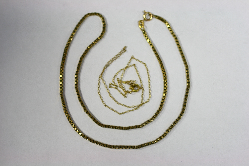 A 9ct gold chain necklace of box links; & a fine-link chain necklet (un-mounted).