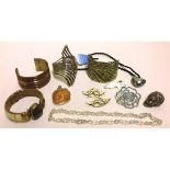 A quantity of costume jewellery. Brand n