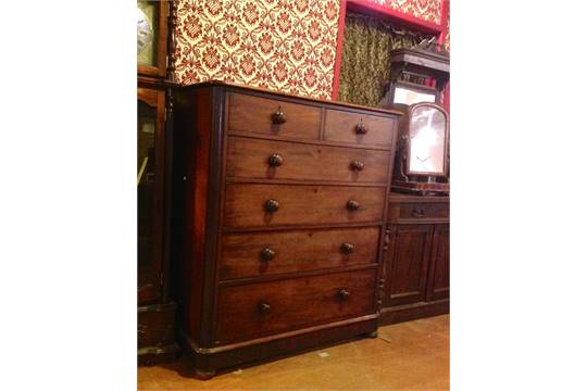 A large mahogany 6 drawer chest of drawe - Image 2 of 2