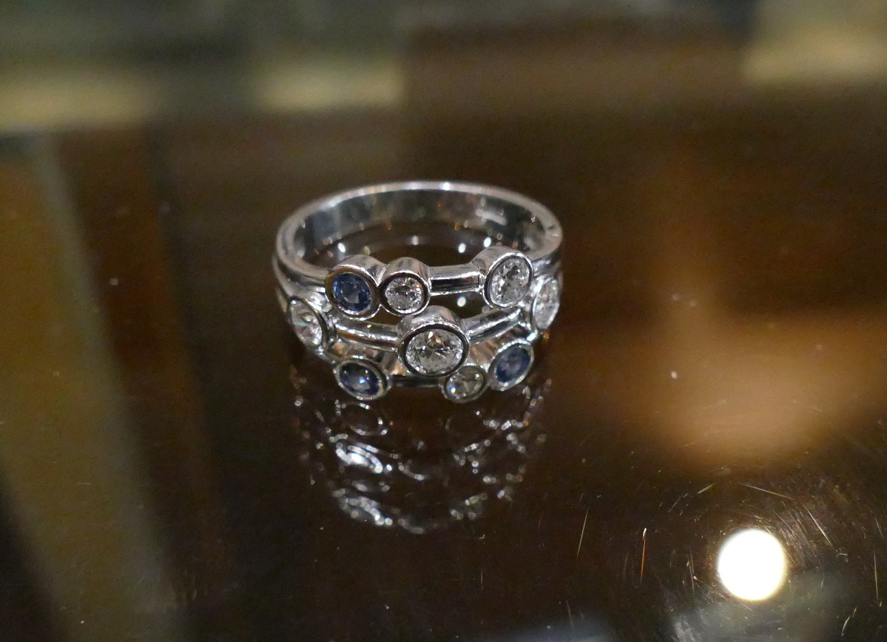 A contemporary Diamond and Sapphire ring - Image 5 of 5