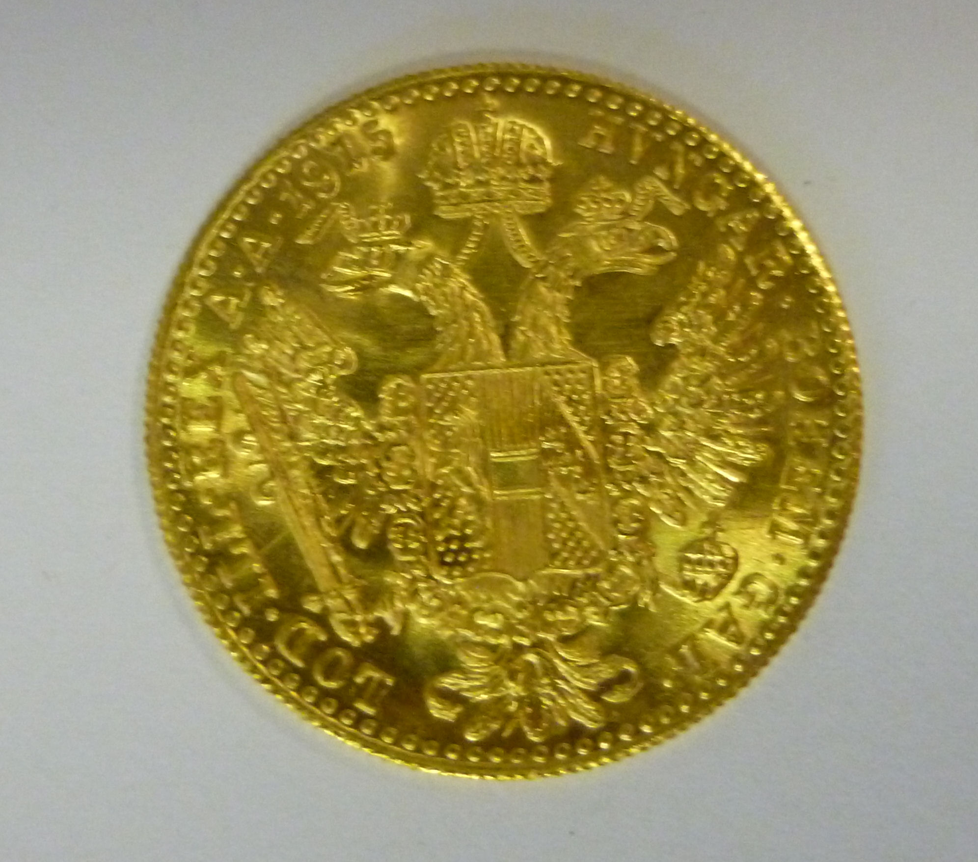An Austrian Ducat gold coin (1915 re-str - Image 2 of 2