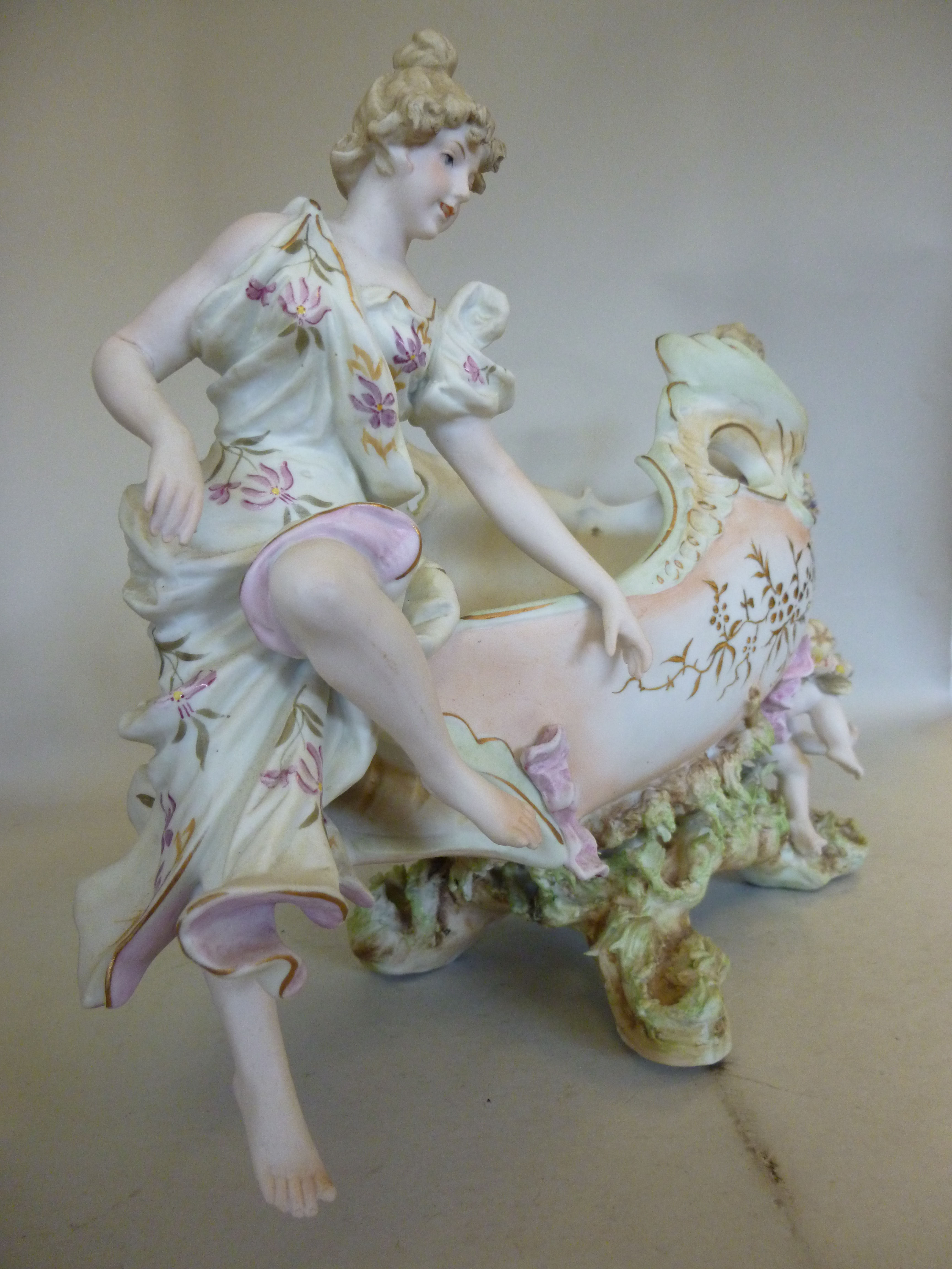 An early 20thC Austrian satin glazed por - Image 3 of 10