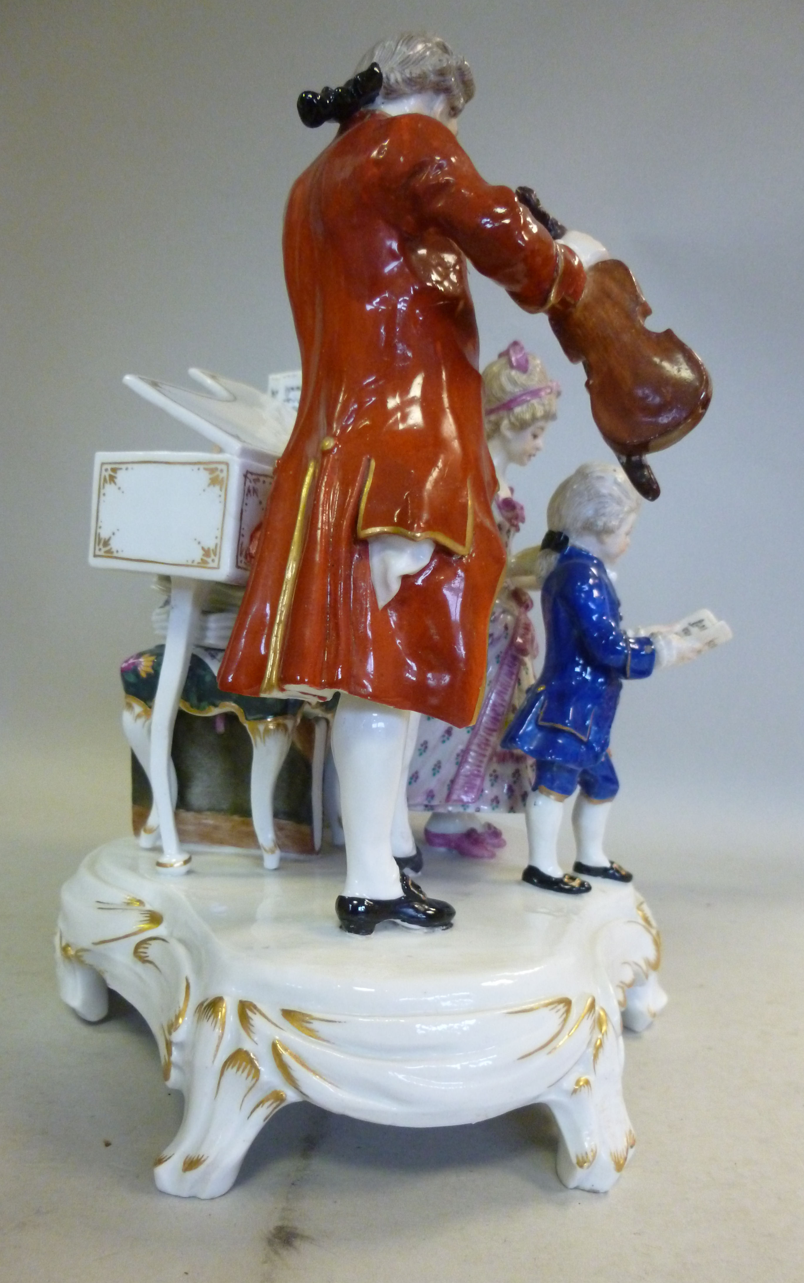 An early 20thC Meissen porcelain group ' - Image 4 of 11