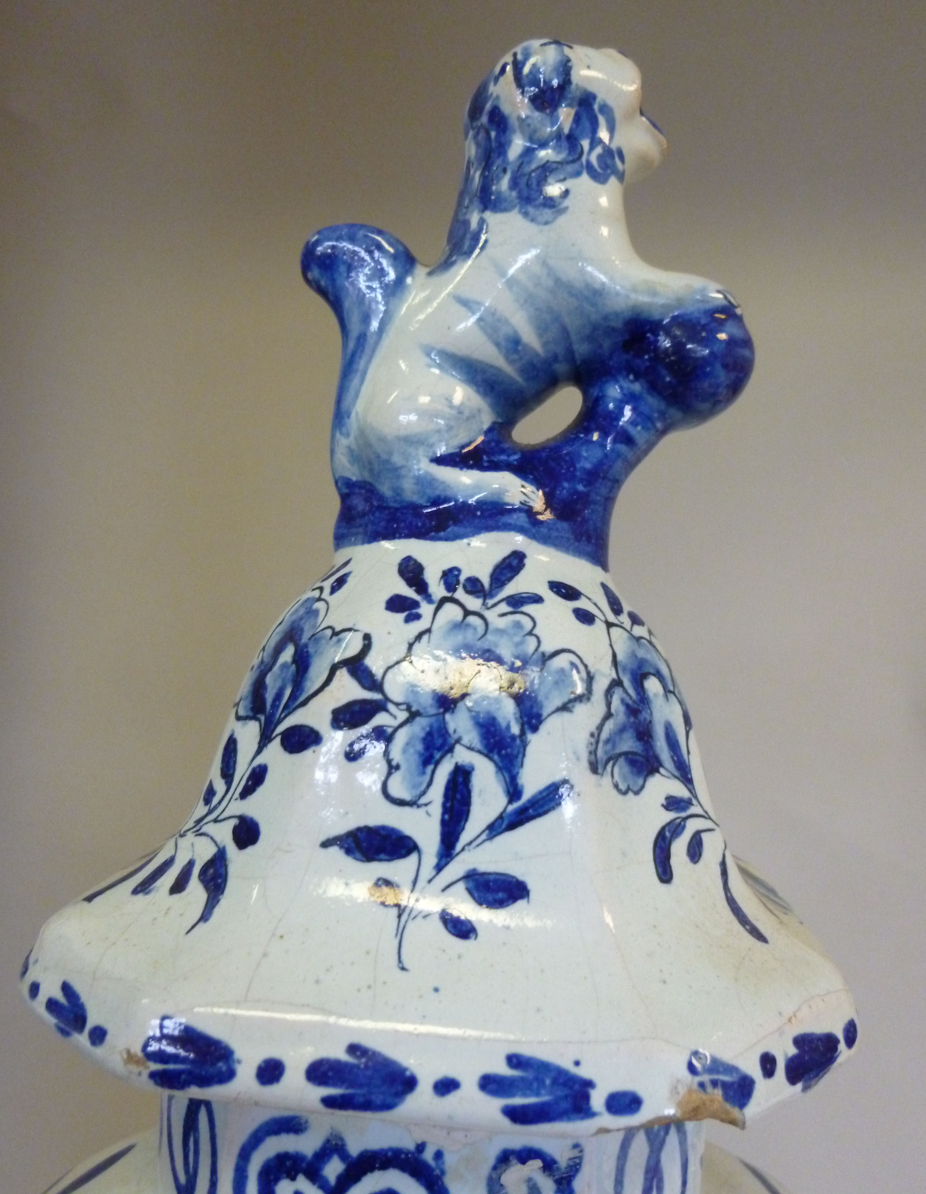 An early 19thC Dutch Delft tin glazed ea - Image 2 of 10