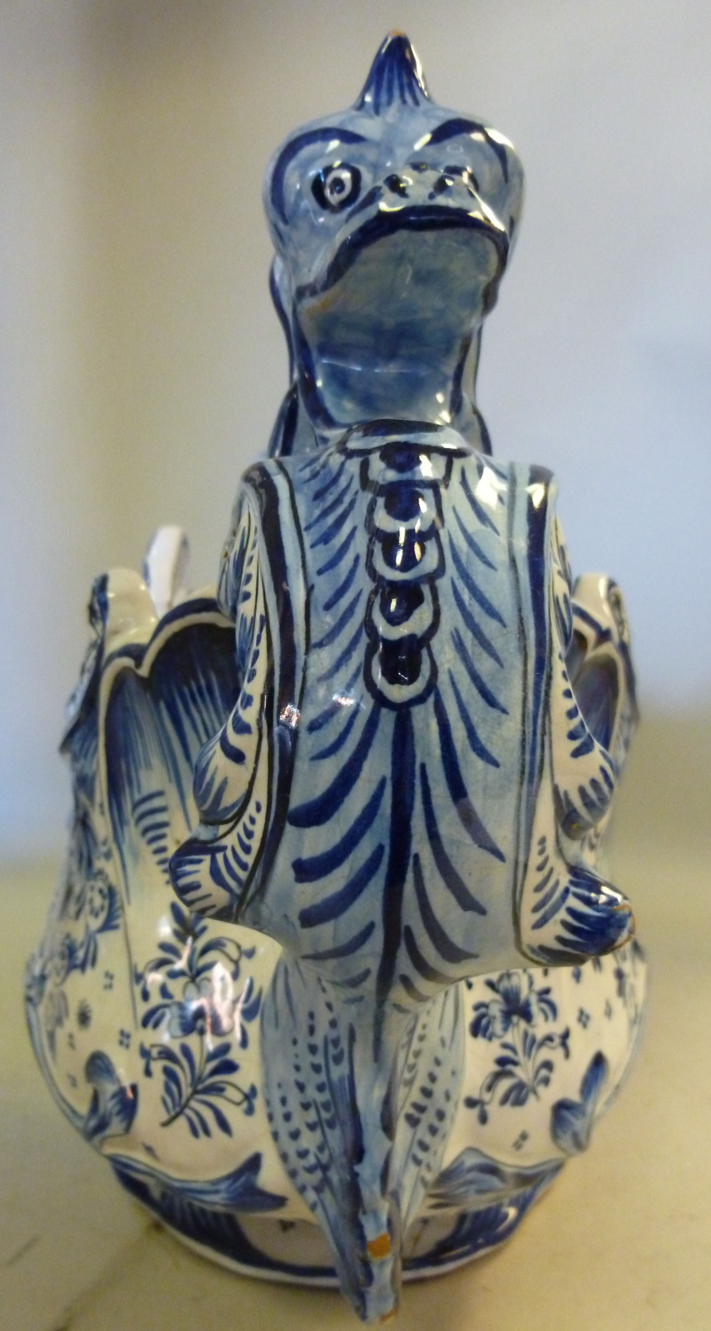 An early 20thC Dutch Delft vase of longb - Image 4 of 6