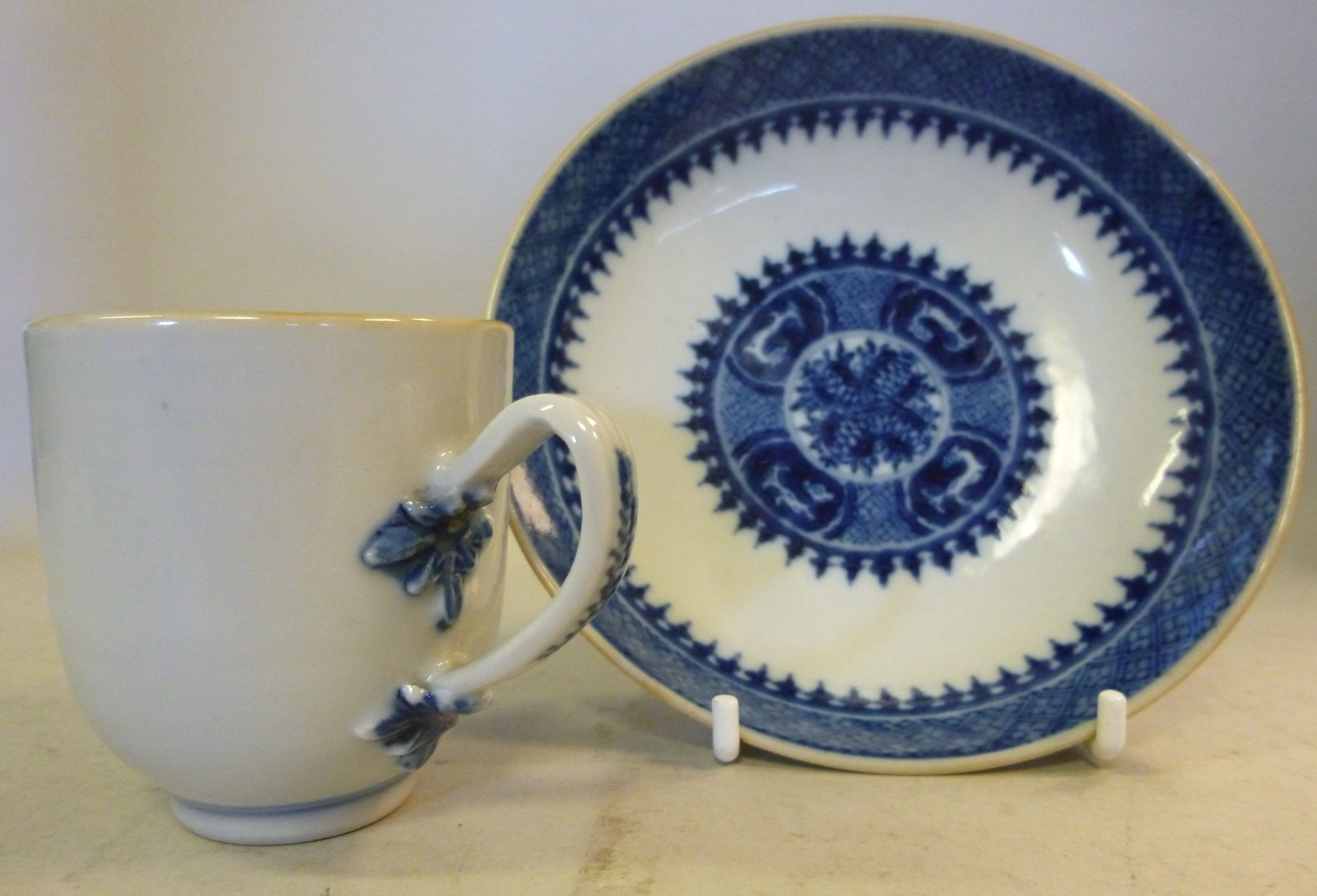 A mid 18thC Chinese porcelain cup and sa - Image 2 of 3