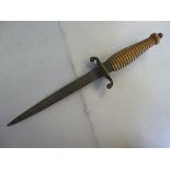 A mid 19thC dagger, having a ribbed horn