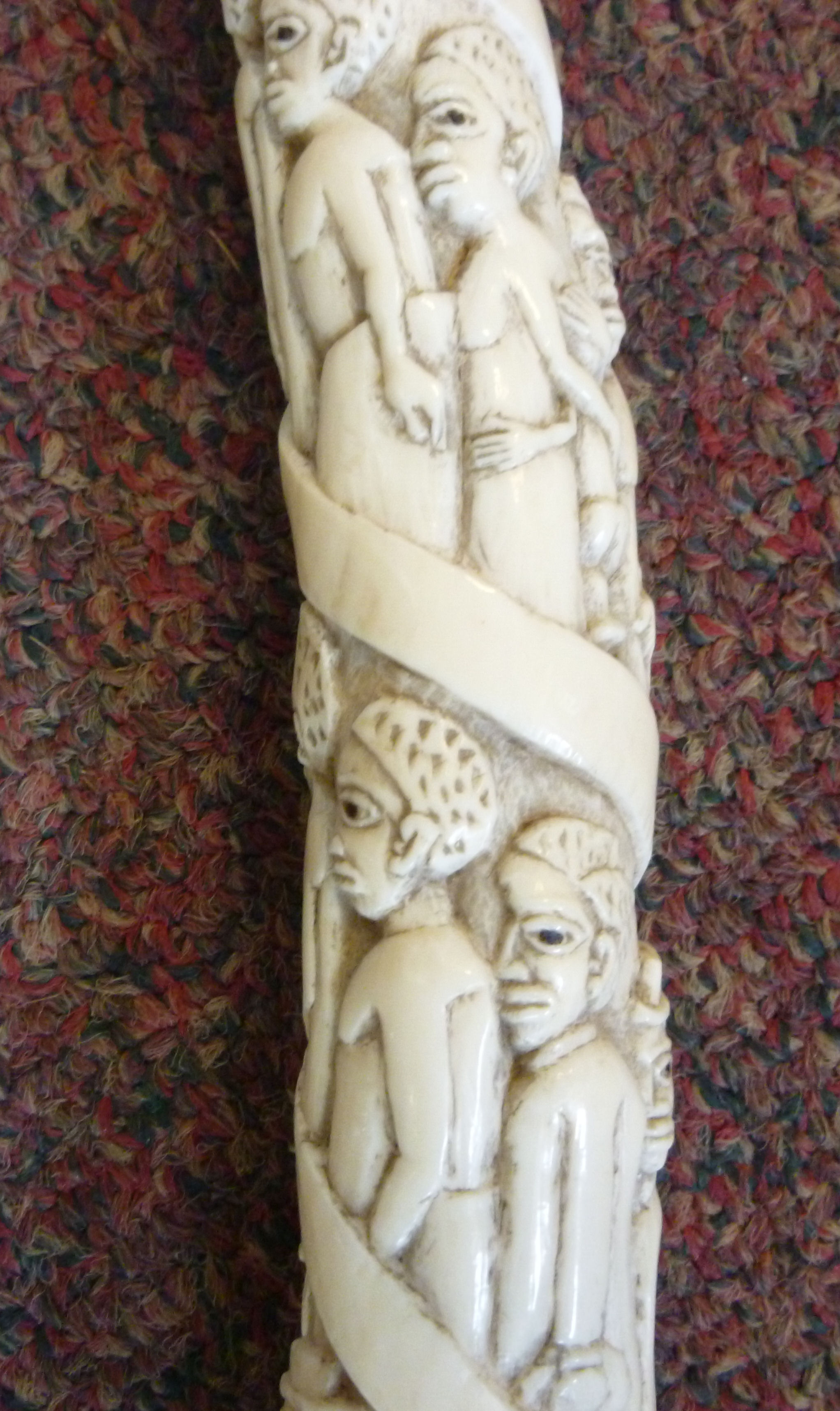 An early 20thC short ivory tusk, carved - Image 4 of 6