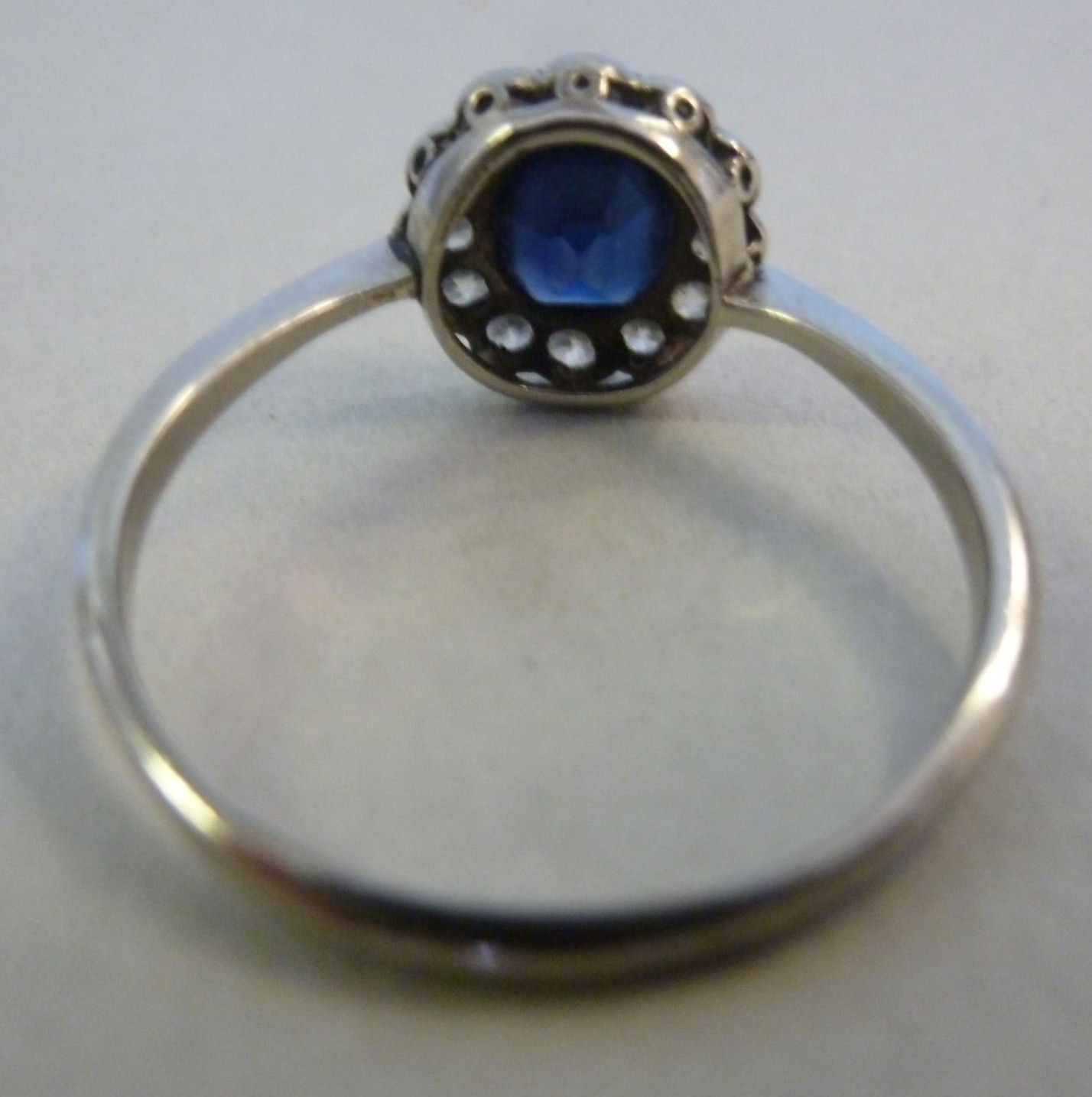 A platinum cluster ring, set with a cent - Image 2 of 2
