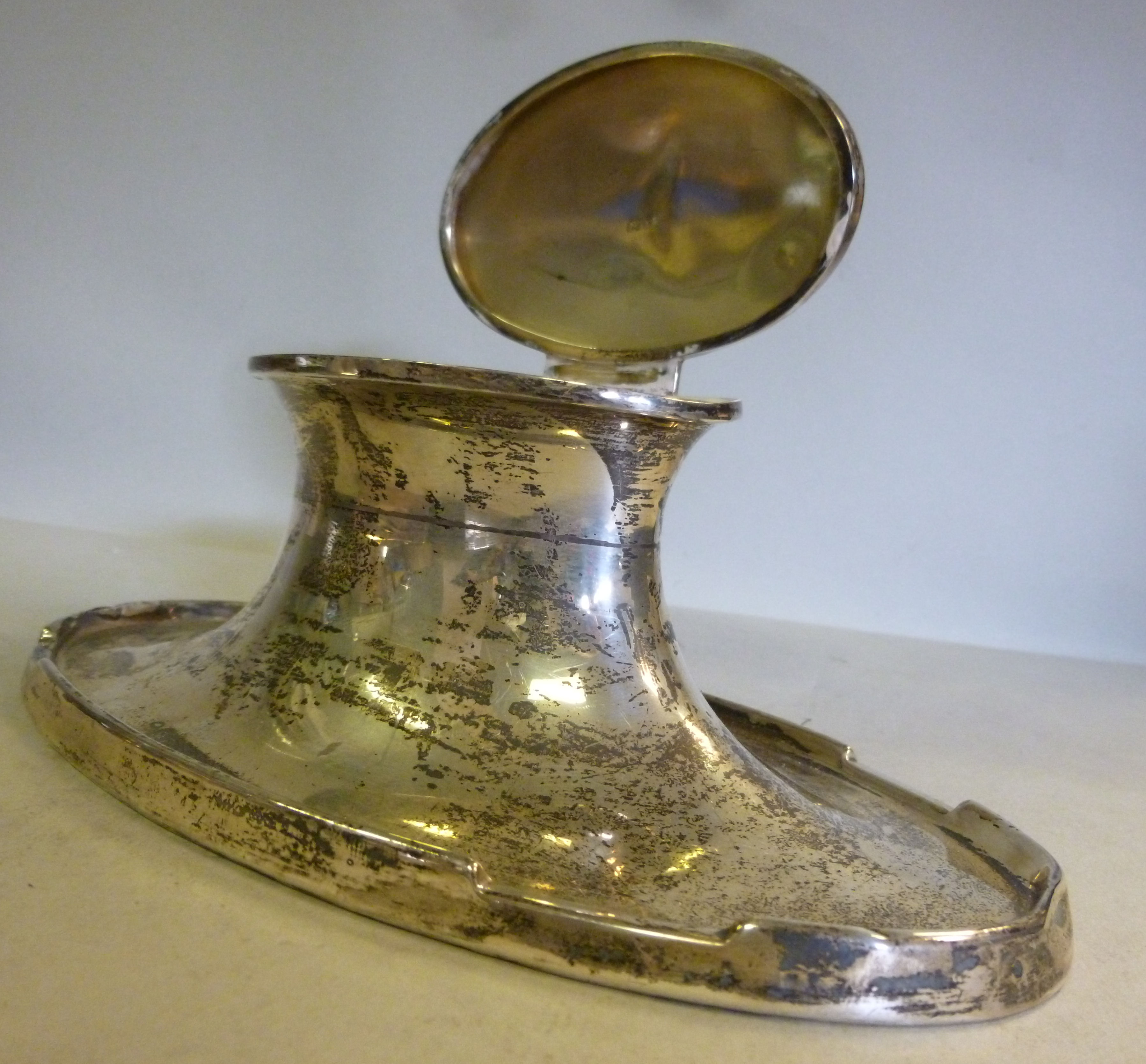 A silver capstan design oval inkwell, ha - Image 2 of 3