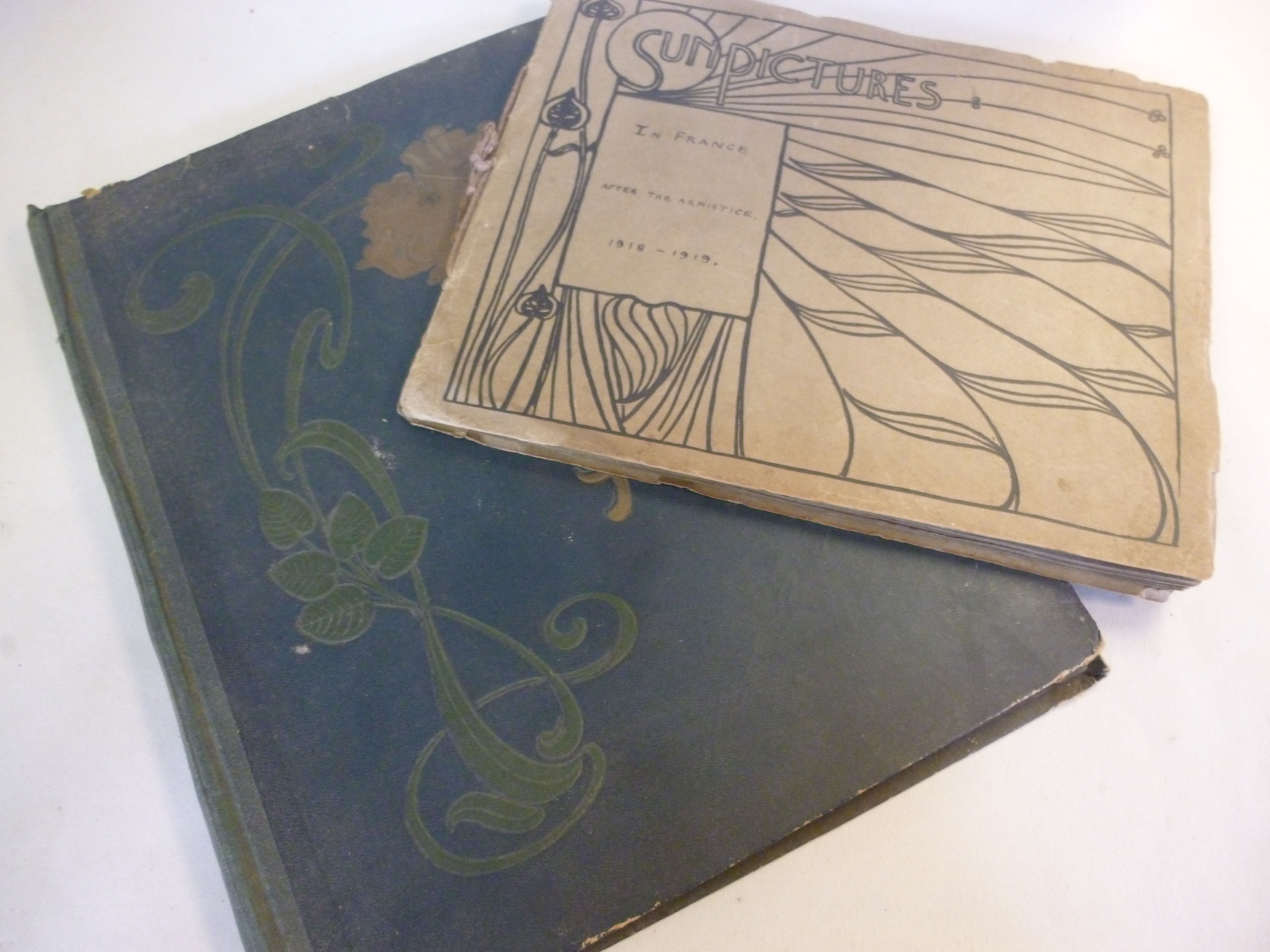 Two uncollated snapshot photograph album - Image 7 of 7