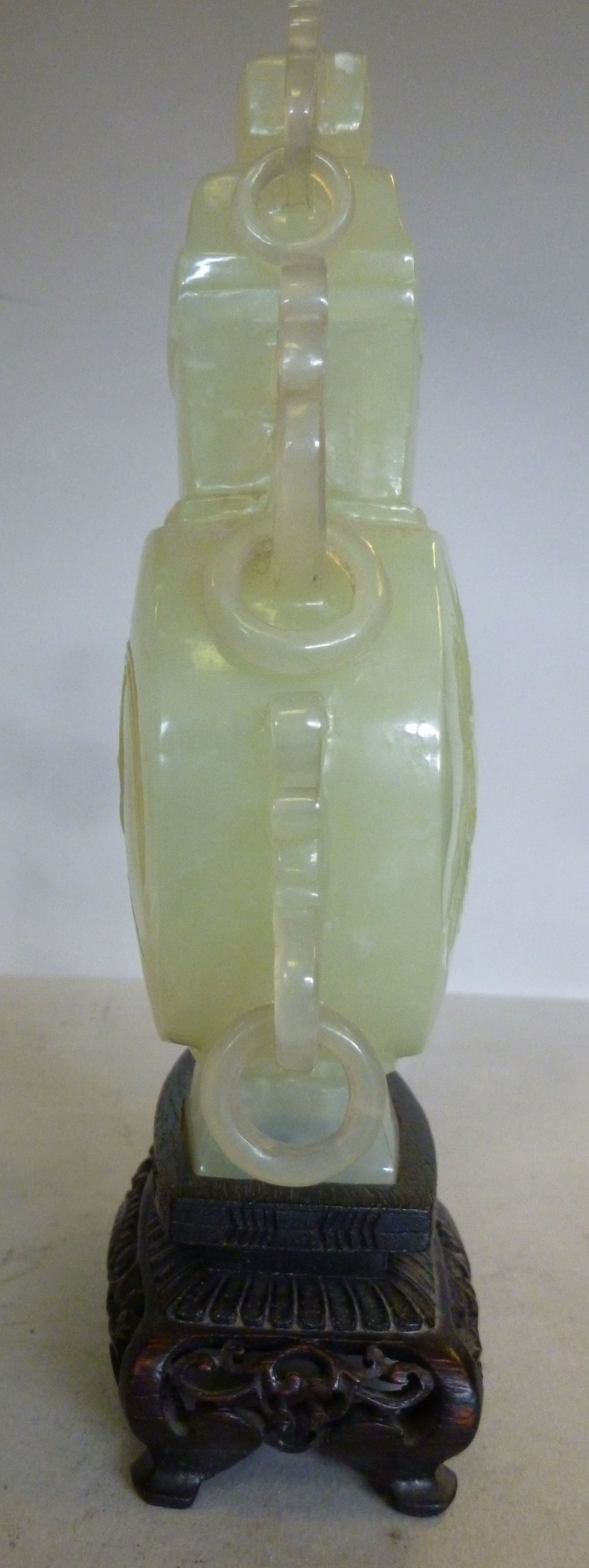 An early 20thC Oriental carved jade vase - Image 3 of 7