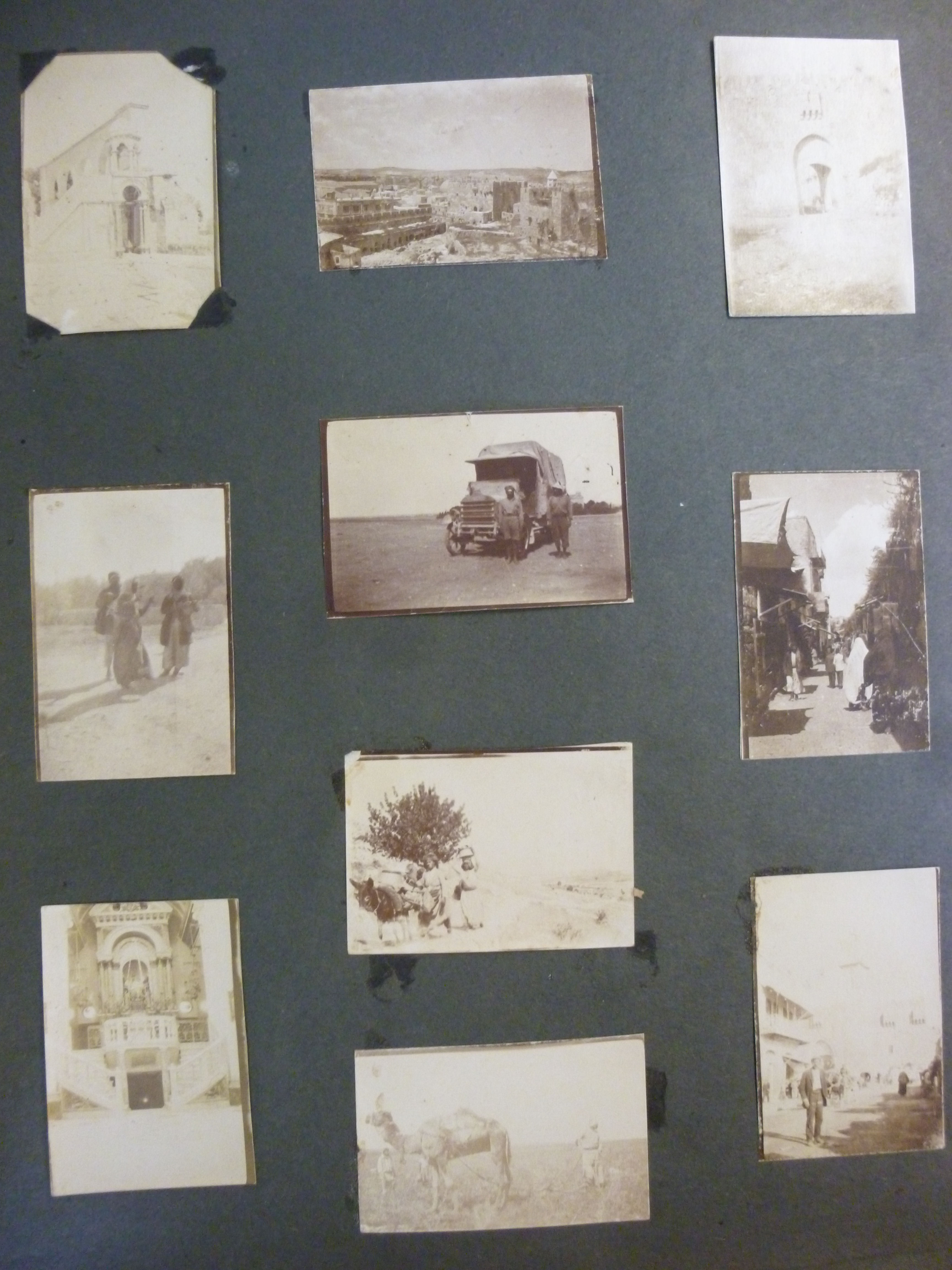 Two uncollated snapshot photograph album - Image 4 of 7