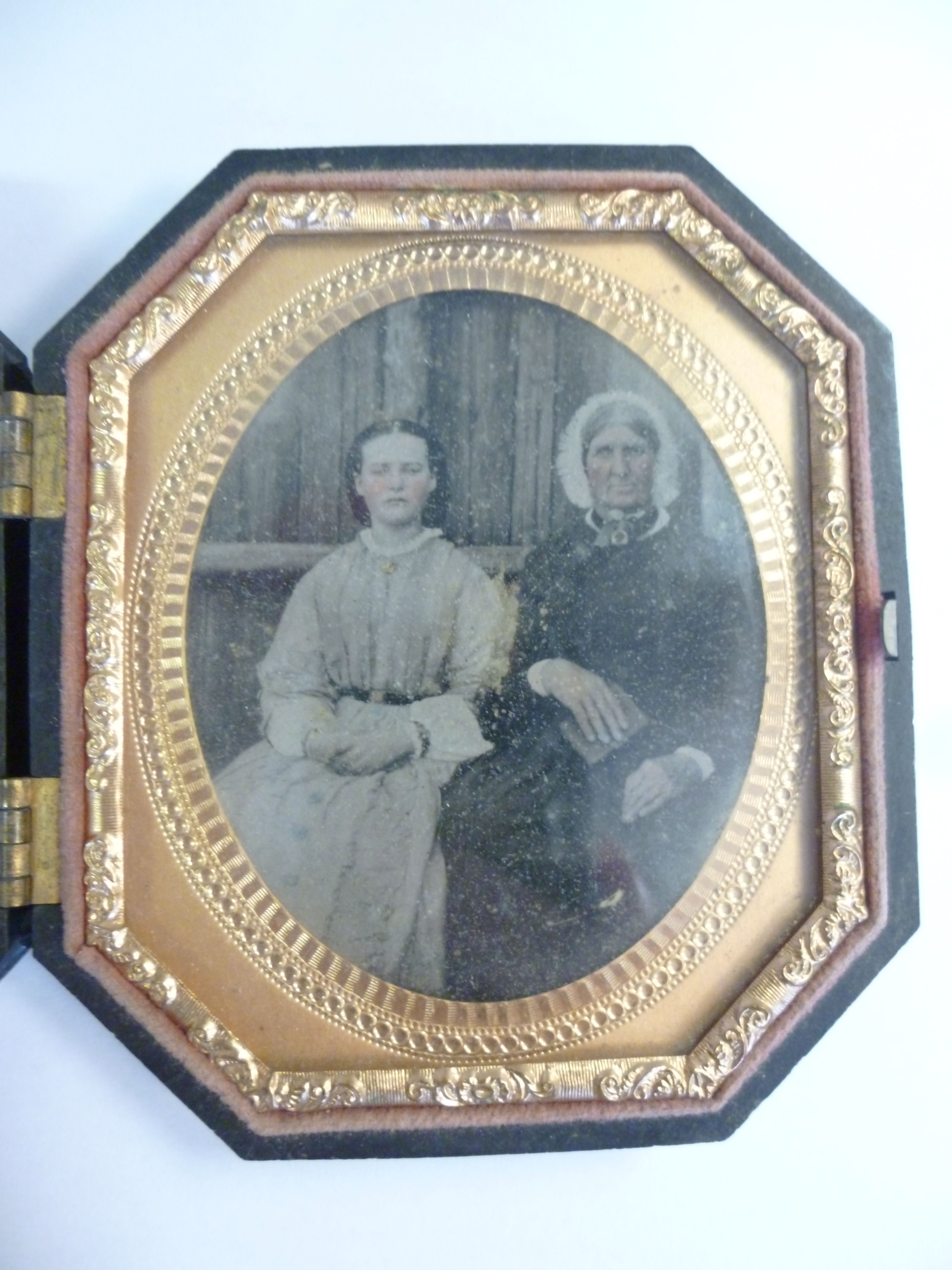 A late Victorian daguerreotype, set in a - Image 2 of 3