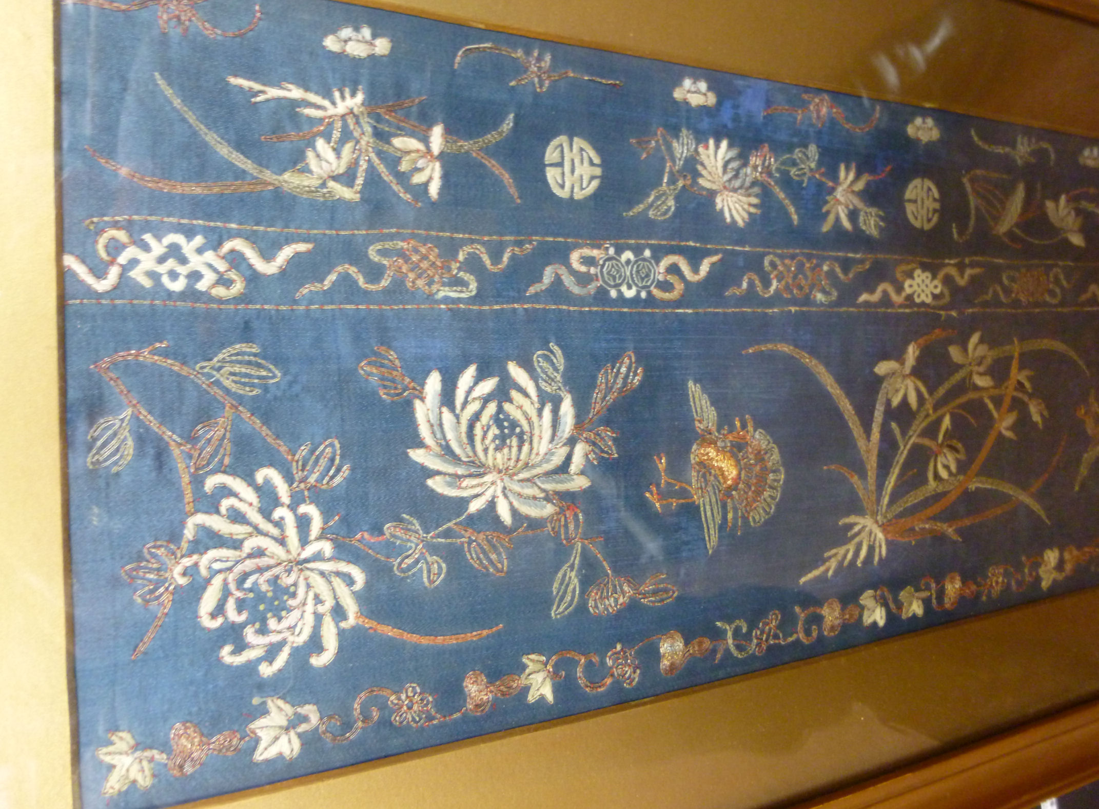 A pair of early 20thC Japanese embroider - Image 4 of 5