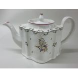 A late 18thC Newhall porcelain teapot of