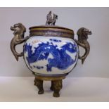 A late 18thC Chinese porcelain pot-pourr