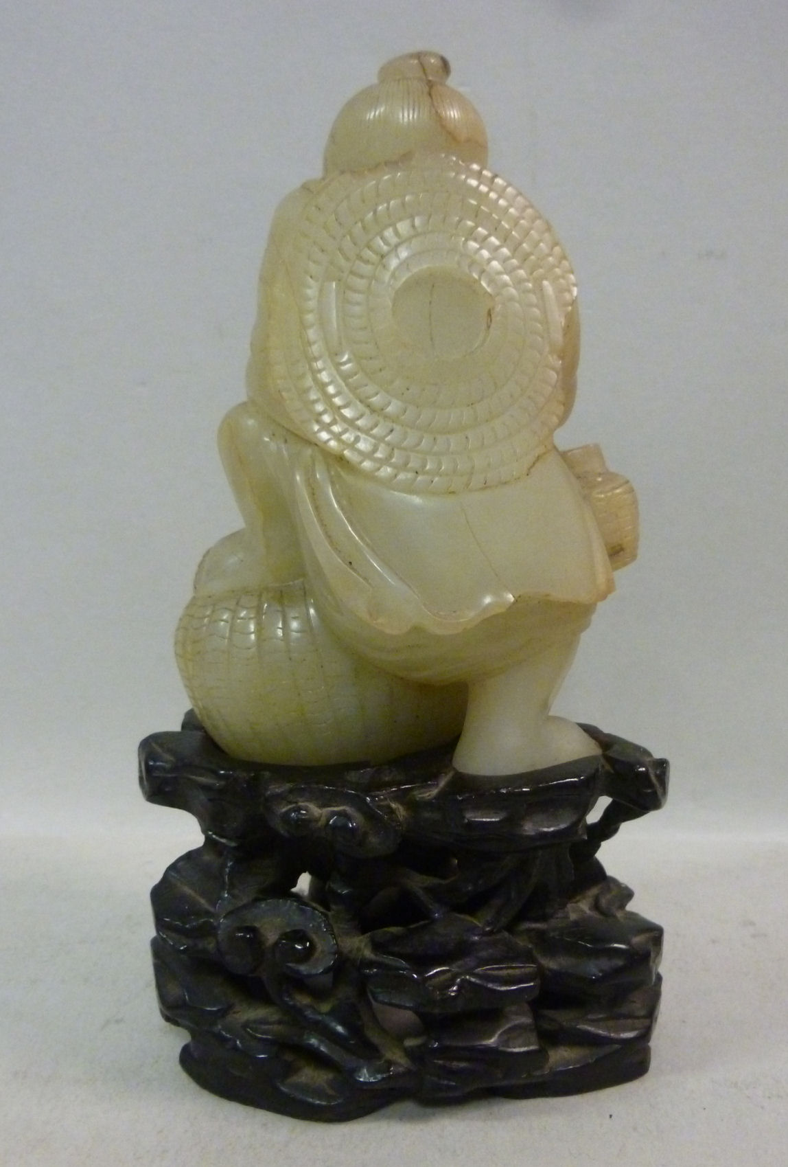 An early 20thC Chinese jade figure, a fi - Image 2 of 4