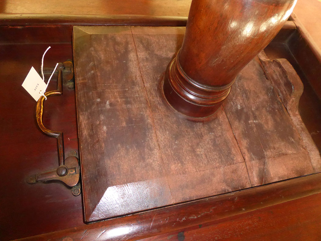 An early 19th Century mahogany tip-up-top breakfast table, - Image 4 of 7