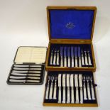 A cased set of six tea knives with loade