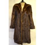 Mid-brown mink full-length coat with neat collar, to/w a mid-brown fur tippet, 50 cm across chest