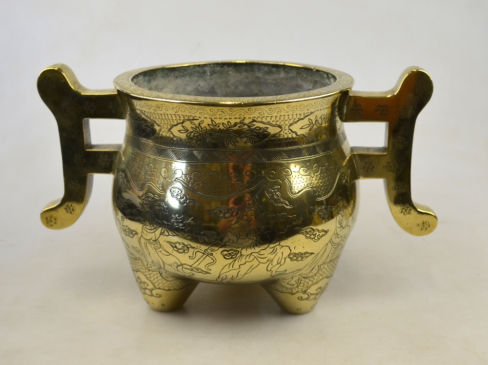 A Chinese polished bronze 19th century censer decorated with Shou Lao and other immortals, 16.5 cm - Image 2 of 3