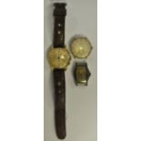 A gentleman's Club gilt metal wristwatch with 17-jewel stopwatch movement, to/w an Avia wristwatch