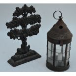 A cast iron 'tree' doorstop,