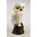 David Sharp model of an owl perched on a tree stump, 28 cm h. Condition Report Crazed overall