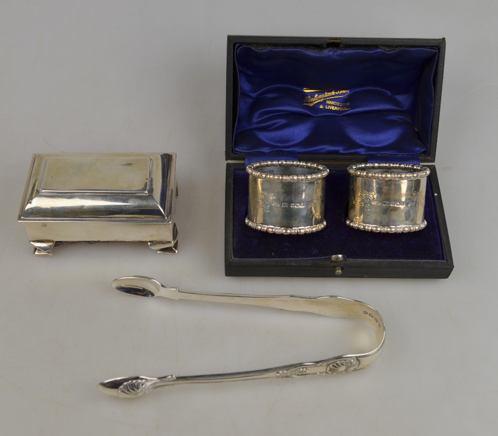 WITHDRAWN A cased pair of heavy quality silver napkin rings, Atkin Bros.