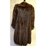 Mid-brown mink full-length coat with neat collar, to/w a mid-brown fur tippet, 50 cm across chest