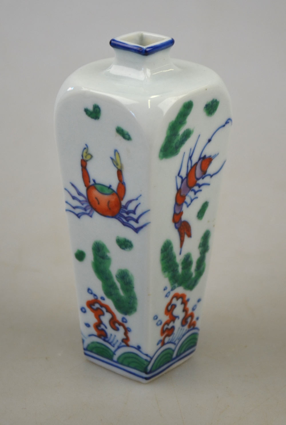 A Chinese Doucai small square vase decorated with fish and crustaceans, 11 cm, to/w a Japanese - Image 2 of 13